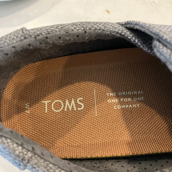 Tom's Womens size 7 Sneakers - Picture 5 of 5